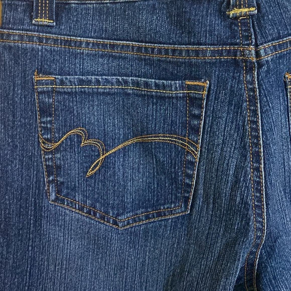 Women BandolinoBlu Mandie Classic Fit Jeans, Size 6 in Great Condition - Picture 4 of 10